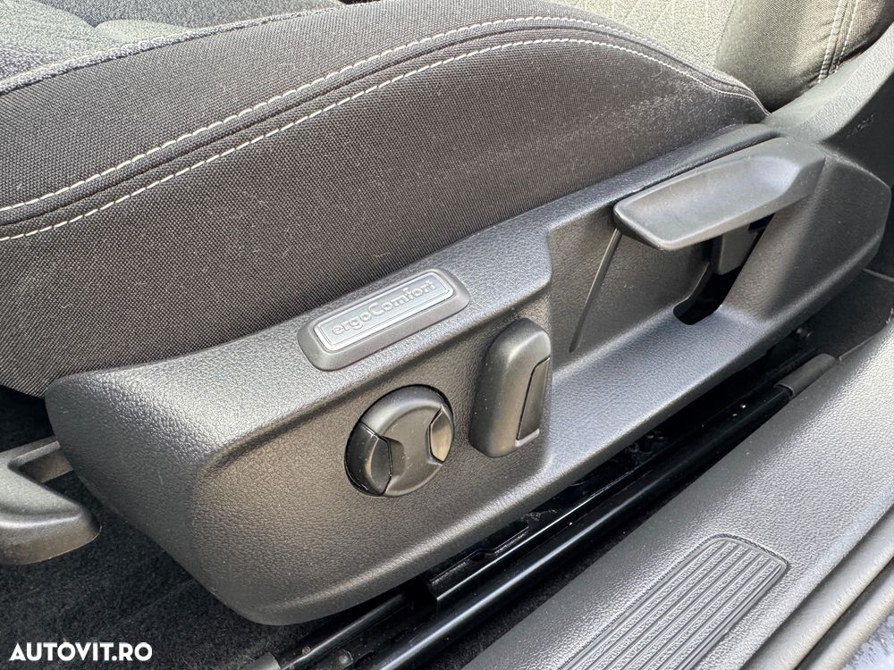 VOLKSWAGEN Passat 2022 — imagine 20