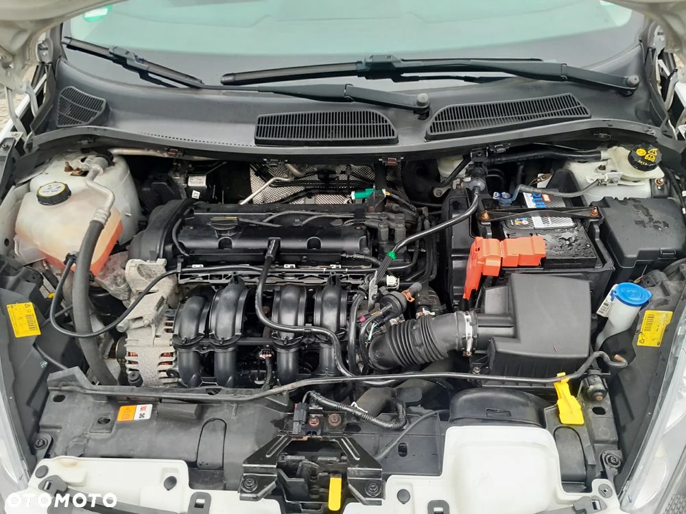 Ford Fiesta 1.25 Celebration - 33