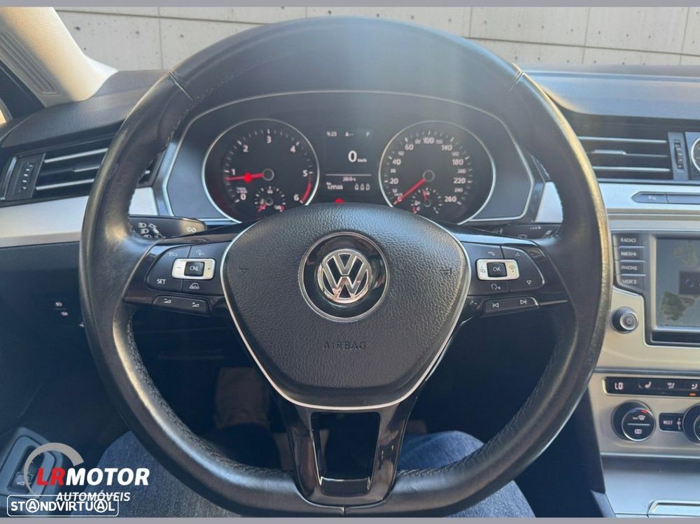 VW Passat 1.6 TDI Highline DSG - 8