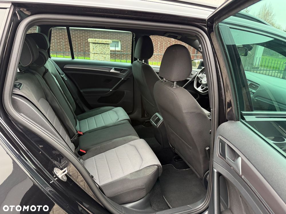 Volkswagen Golf - 12