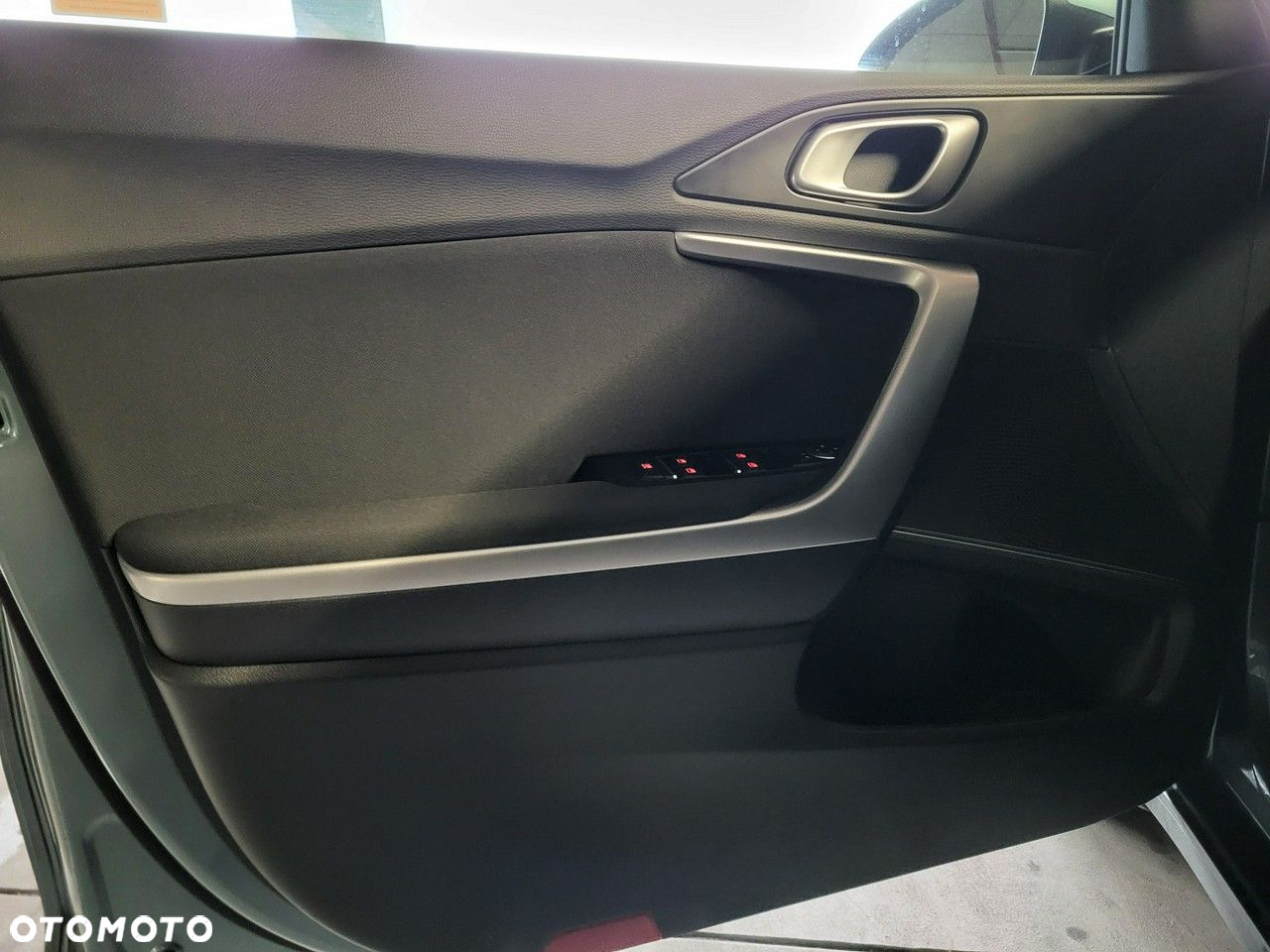 Kia Ceed 1.5 T-GDI M - 14