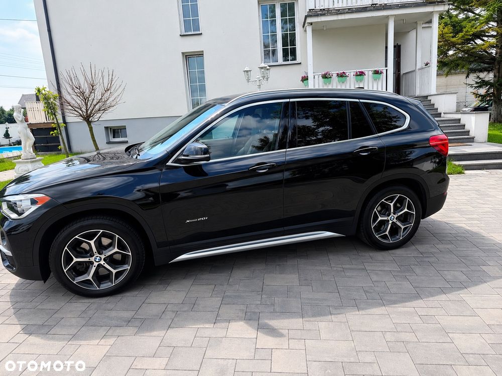 BMW X1 xDrive25i Sport Line sport - 8