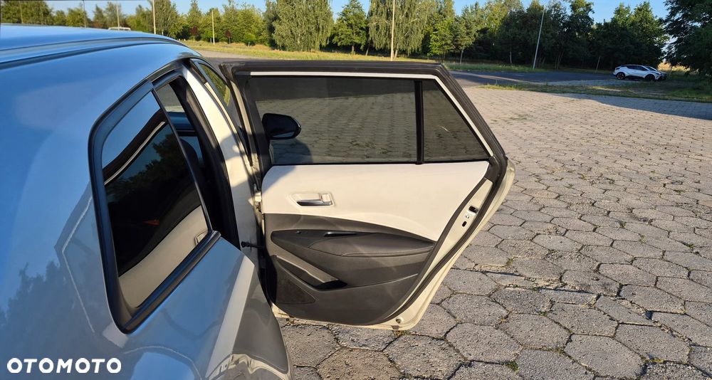 Toyota Corolla 2.0 Hybrid Comfort - 22