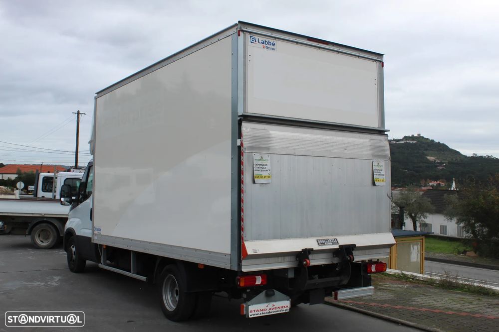 Iveco DAILY 35-160 // CONTENTOR + PLATAFORMA // 3.000 cc - 6