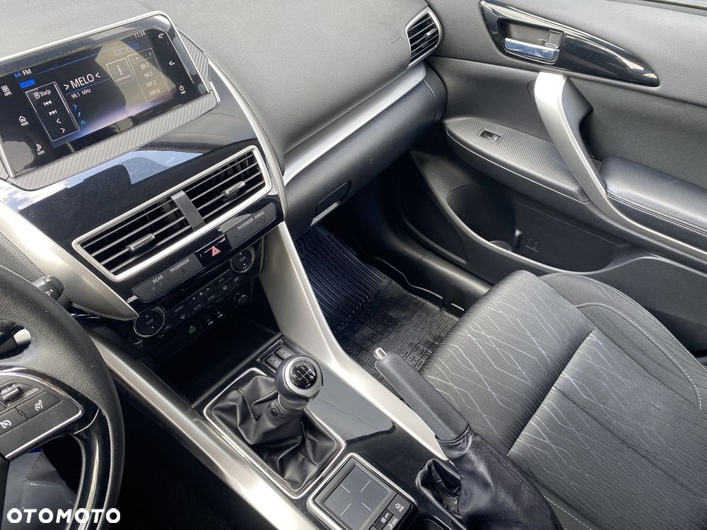 Mitsubishi Eclipse Cross 1.5 T Intense - 13