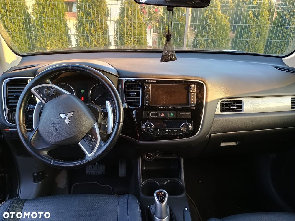 Mitsubishi Outlander 2.0 4WD - 9
