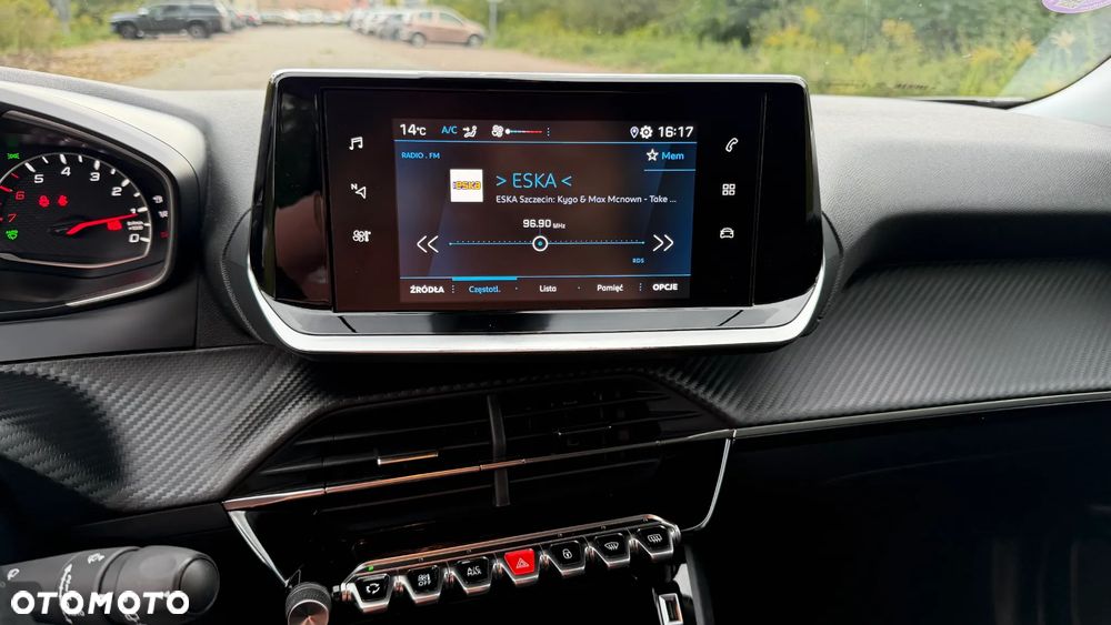 Peugeot 2008 1.2 PureTech Active Pack S&S - 29