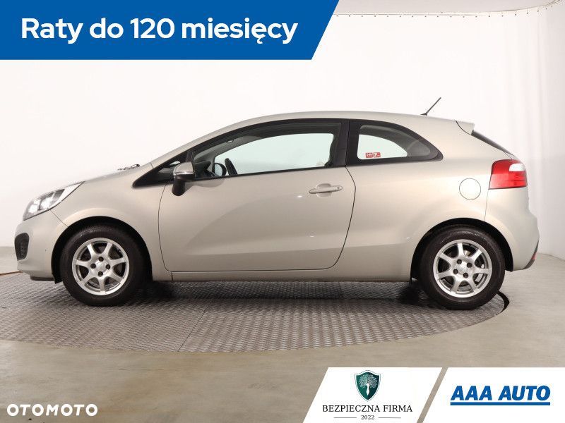 Kia Rio - 4