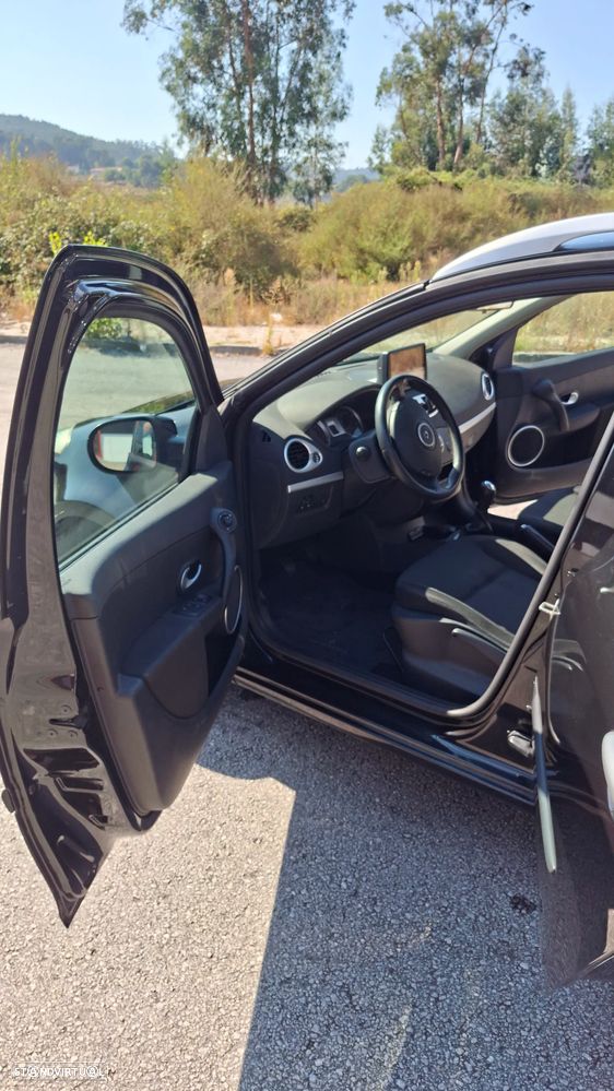 Renault Clio Break 1.5 dCi Dynamique S - 19