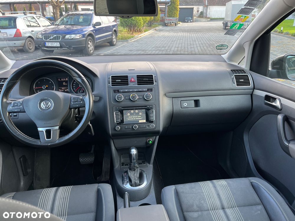 Volkswagen Touran 2.0 TDI DPF BlueMotion Technology DSG MATCH - 10