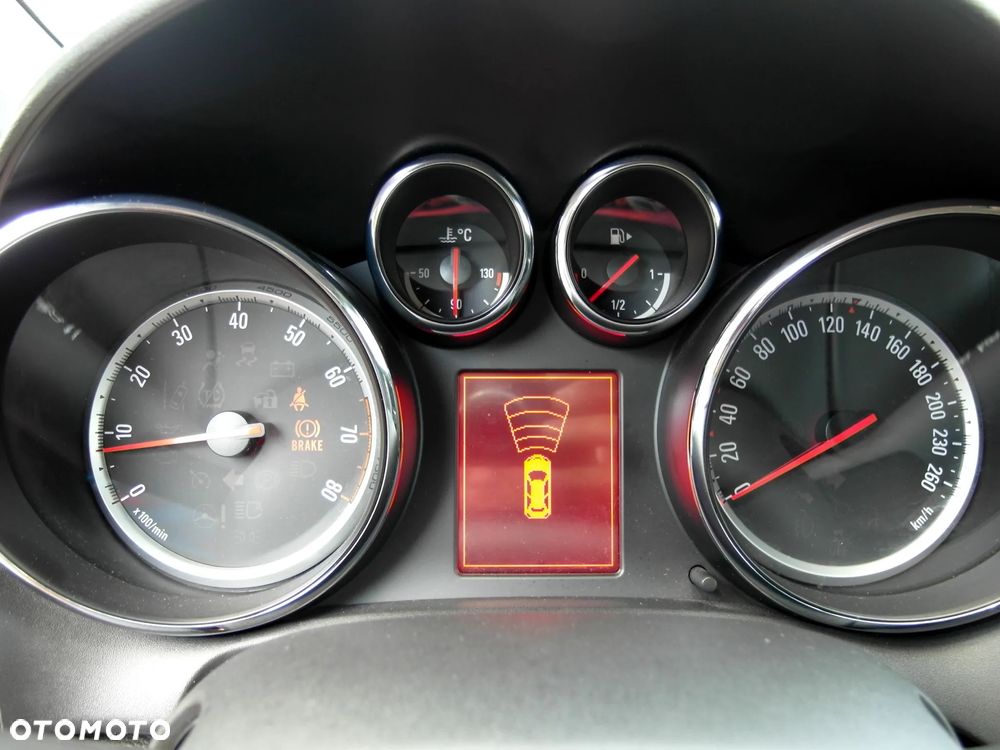 Opel Astra 1.4 Turbo 150 Jahre - 34