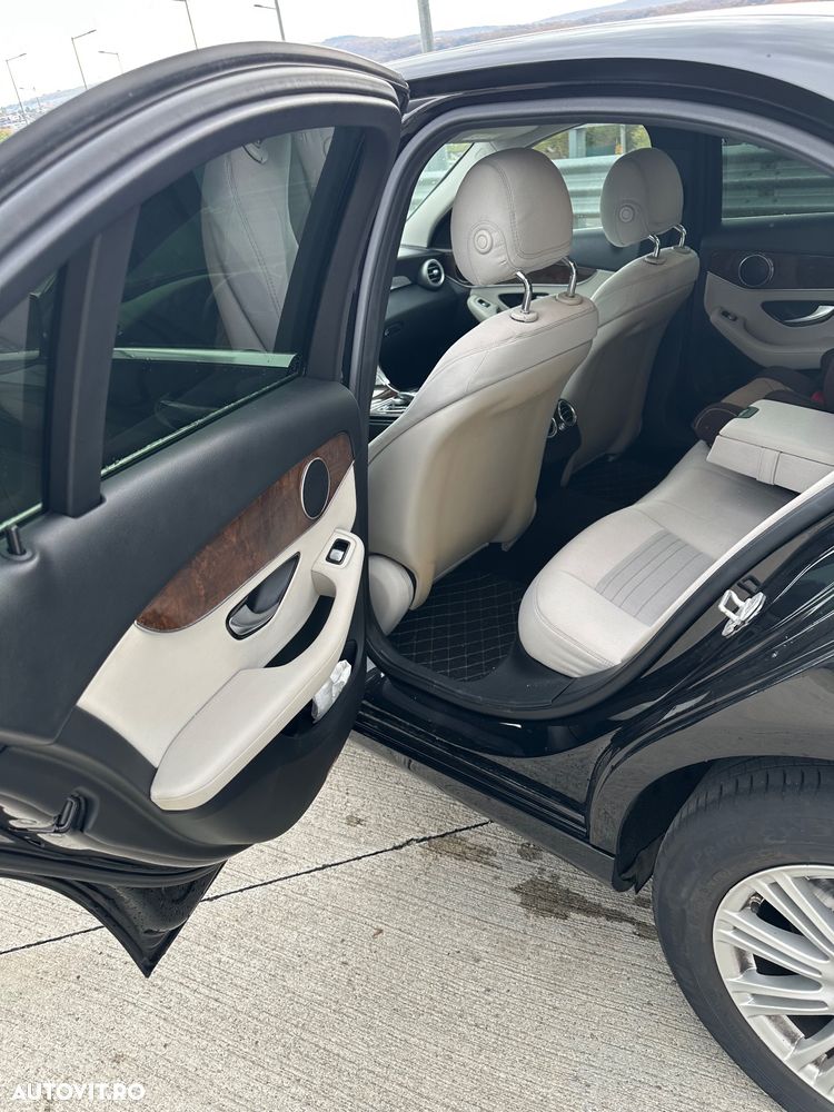 Mercedes-Benz C - 16