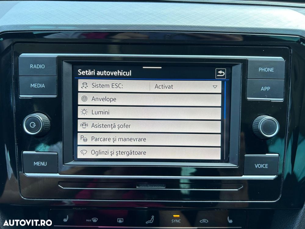 Volkswagen Passat 2.0 TDI DSG Comfortline - 28