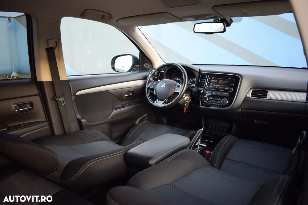 Mitsubishi Outlander 2.0 4WD CVT Plus - 7