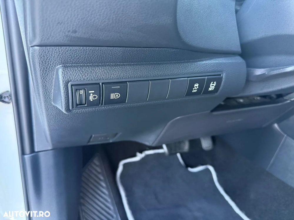 Toyota Corolla - 11
