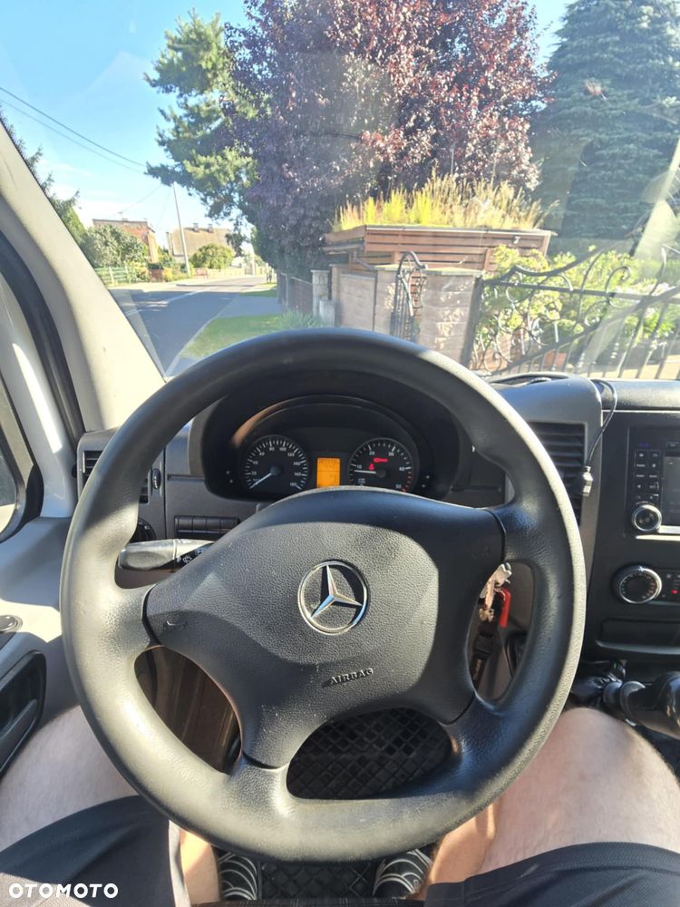Mercedes-Benz Sprinter - 9