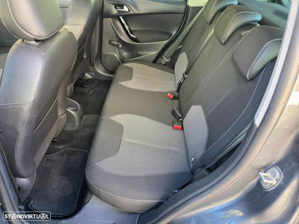 Citroën C3 1.2 PureTech Collection - 37