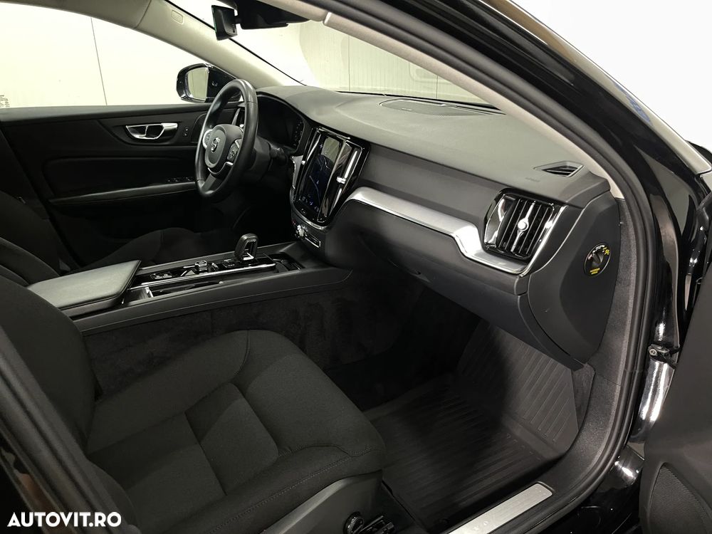 Volvo S60 B4 MHEV AT Plus Dark - 11