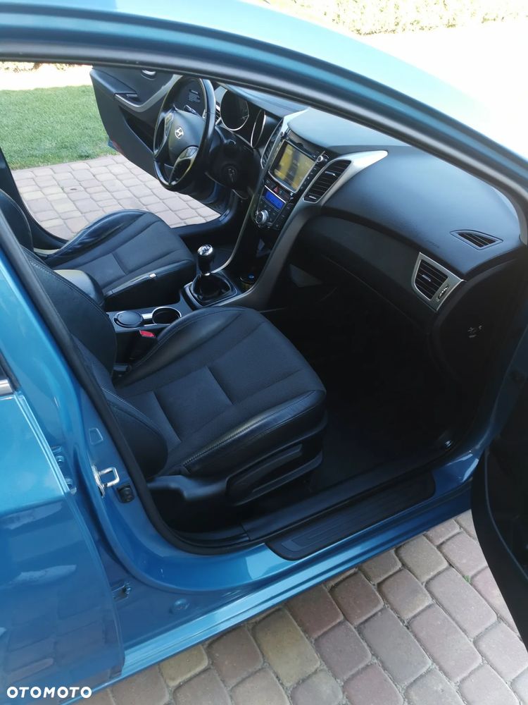 Hyundai i30 1.6 CRDi Premium - 9