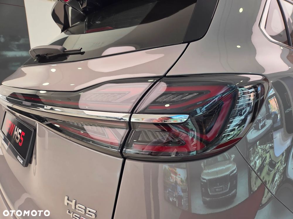 Hongqi HS5 2.0T Executive AWD - 11