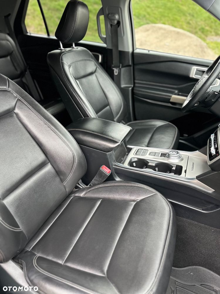 Ford Explorer - 17