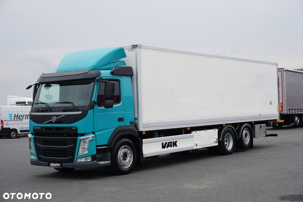 Volvo FM / 330 / E 6 / CHŁODNIA + WINDA / 23 PALETY / OŚ SKRĘTNA / DŁ 9,2 M - 2