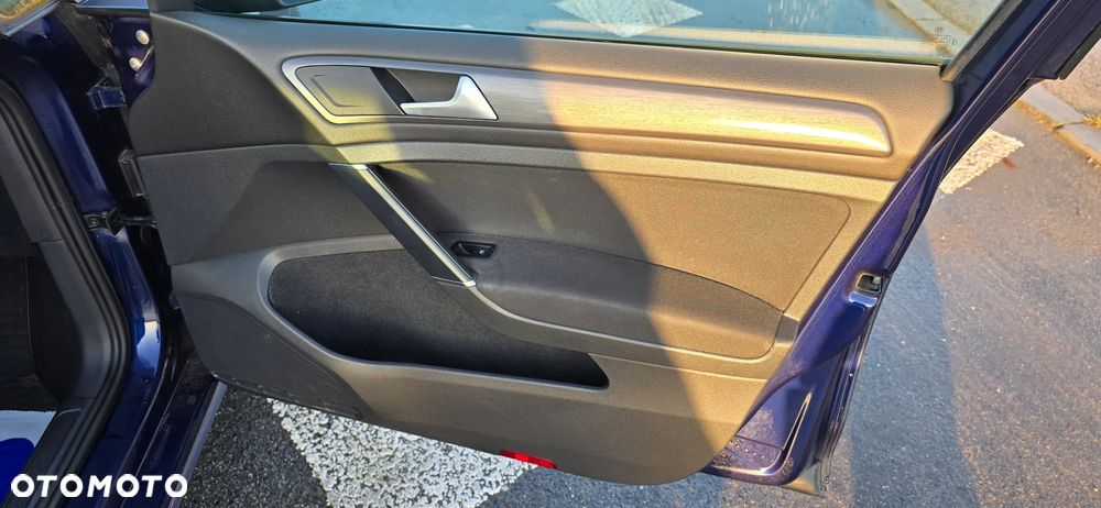 Volkswagen Golf 1.6 TDI BMT Comfortline - 21