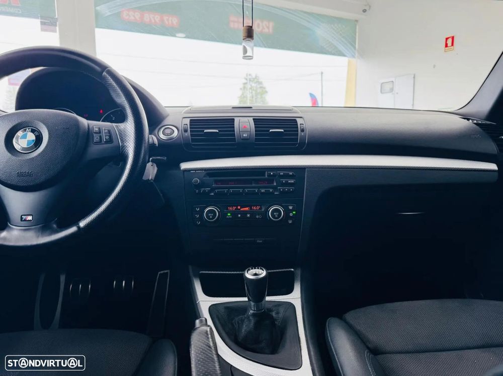 BMW 118 d Pack M - 27