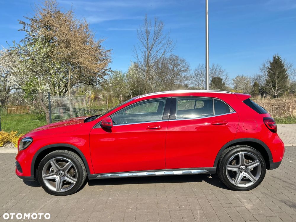 Mercedes-Benz GLA 220 4-Matic - 4