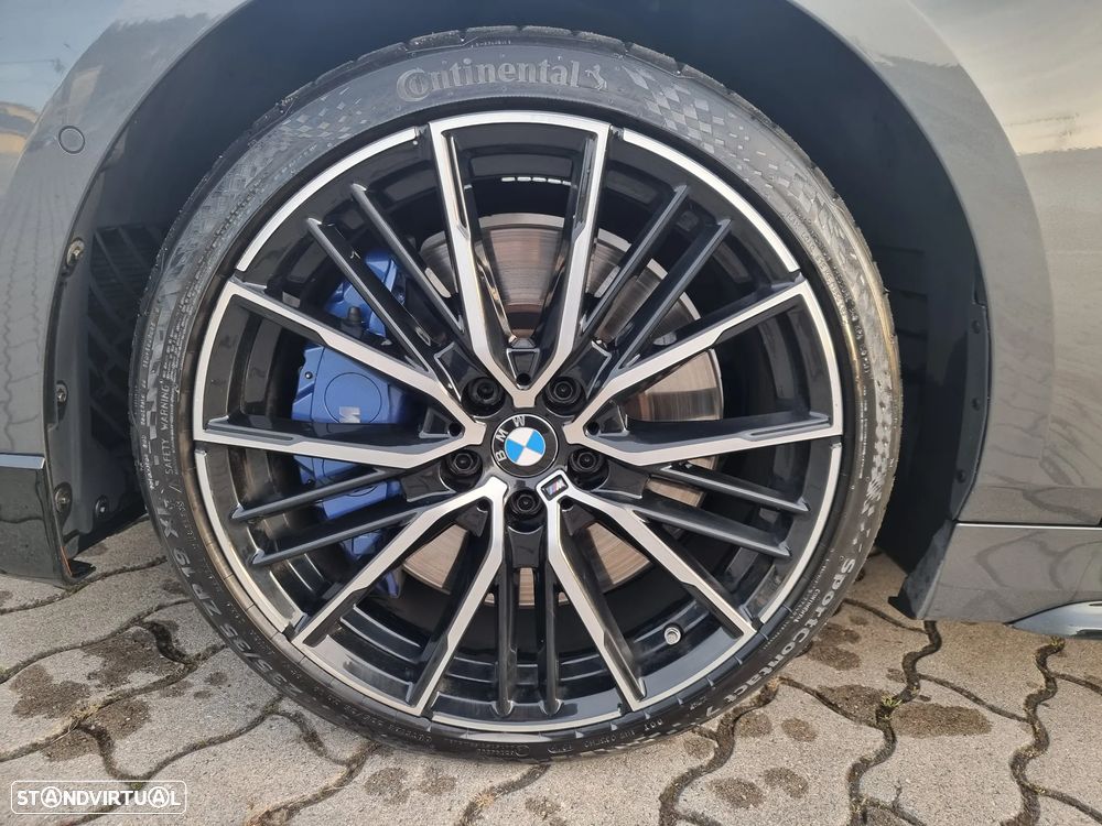 BMW M135i xDrive - 9