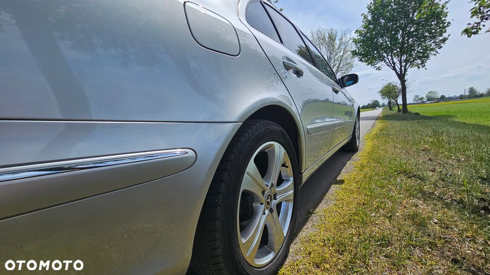Mercedes-Benz Klasa E - 9