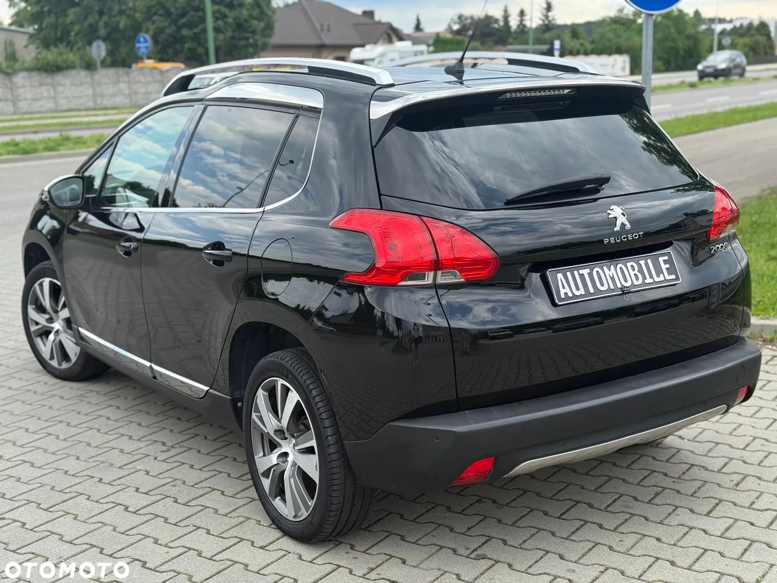 Peugeot 2008 120 VTI Allure - 2
