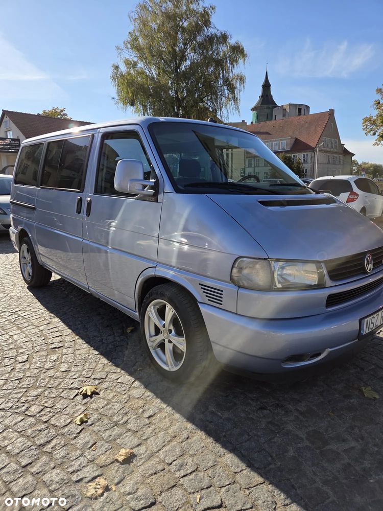 Volkswagen Caravelle - 2