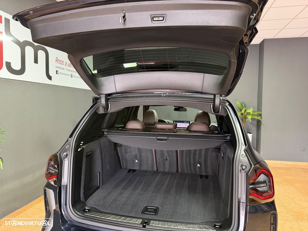 BMW iX3 M Sport Impressive - 21
