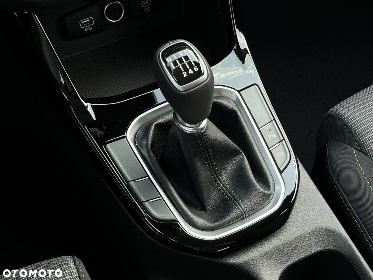 Hyundai i30 1.5 DPI Pure - 23