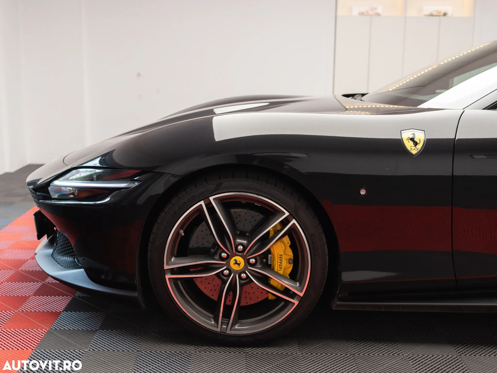 Ferrari Roma - 8