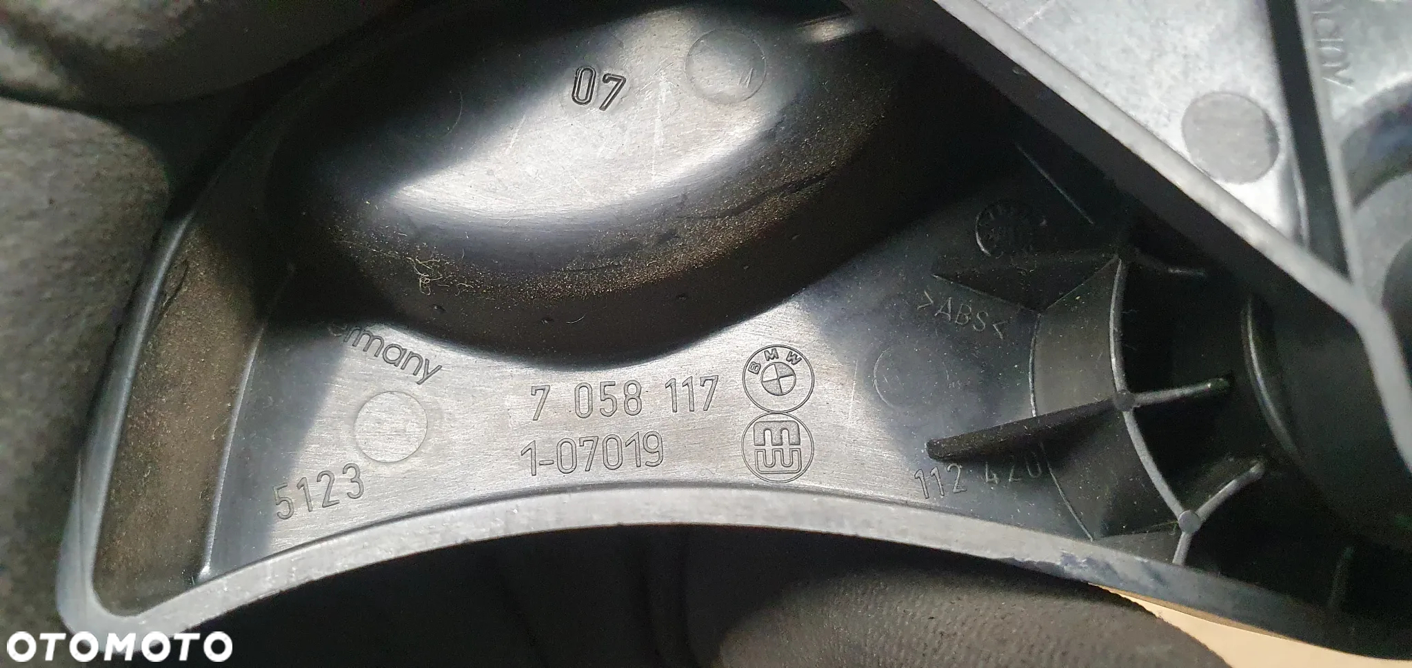 Klamka raczka dźwignia otwierania maski BMW 3 E90 9150273 7058117 - 6
