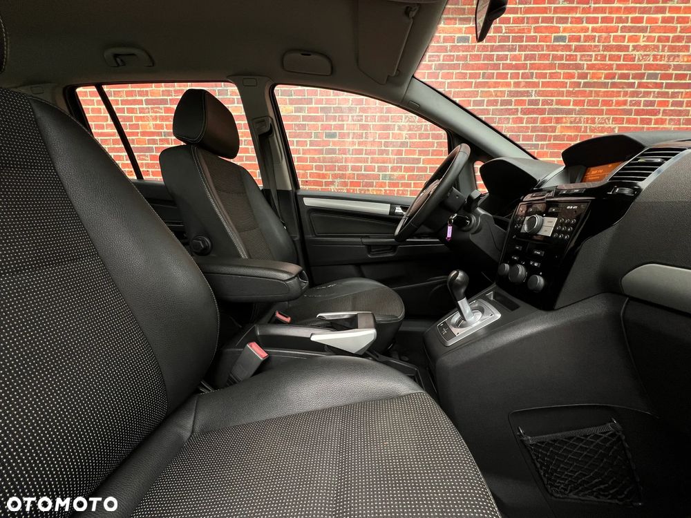 Opel Zafira - 12