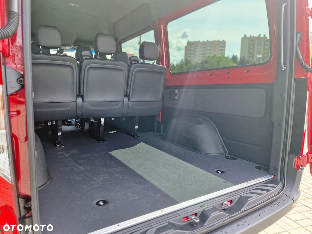 Mercedes-Benz Sprinter Standard PRO 907.233 - 13