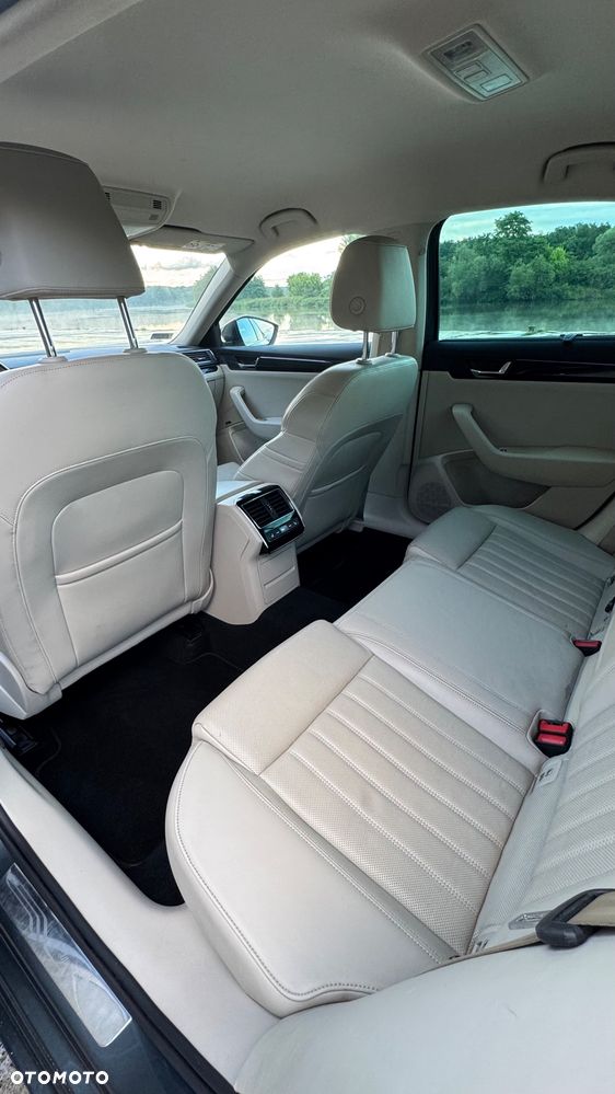 Skoda Superb 2.0 TDI L&K DSG - 15