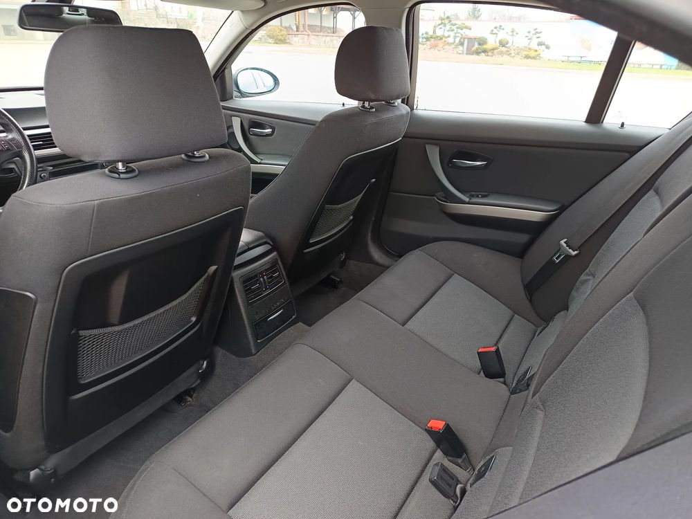 BMW Seria 3 320d DPF - 11