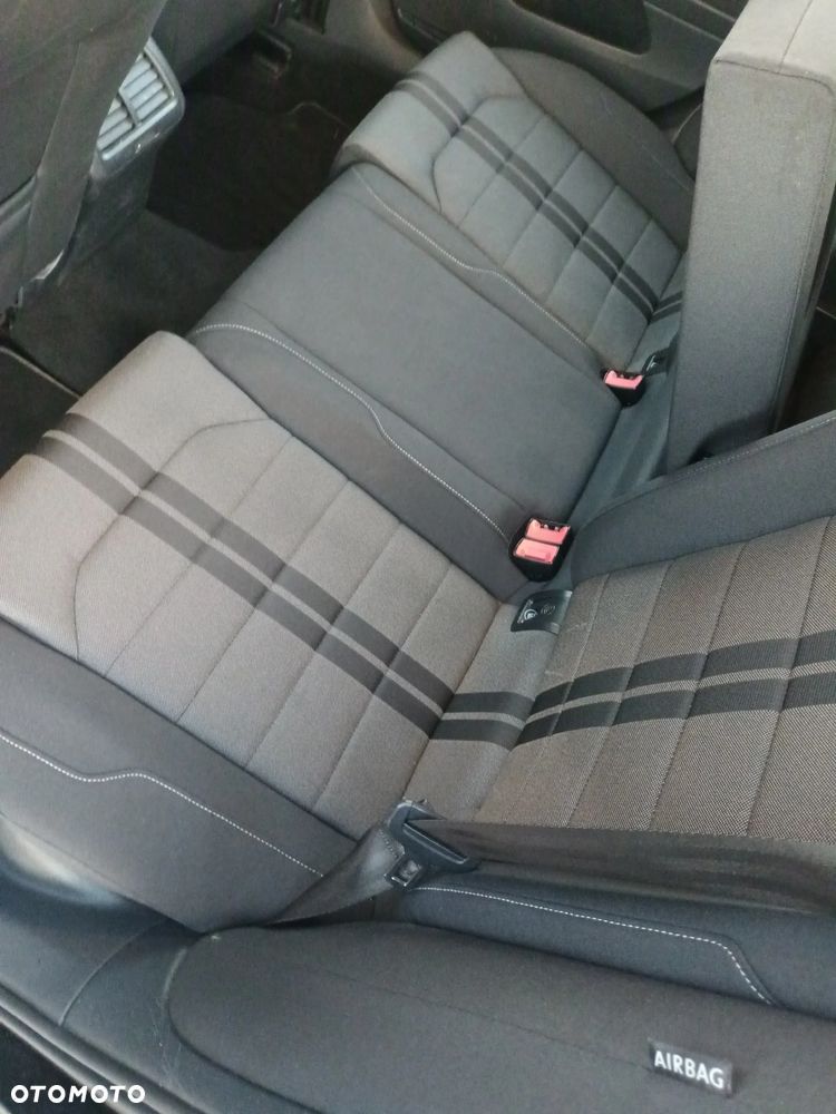 Volkswagen Golf 2.0 BlueTDI DSG Comfortline - 20