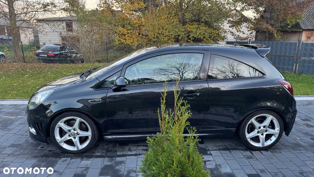 Opel Corsa 1.6 Turbo OPC Nürburgring Edition - 20