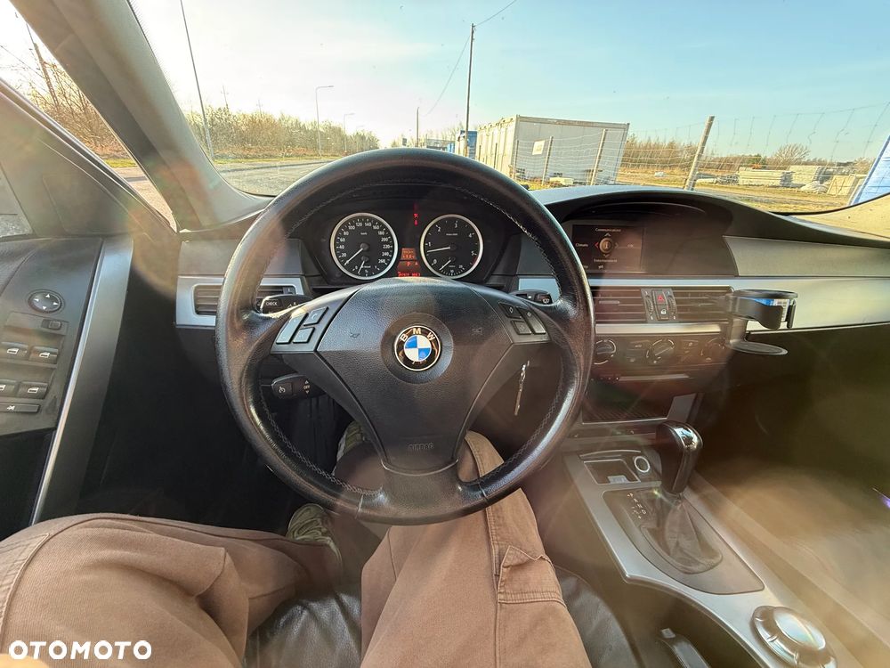 BMW Seria 5 525d - 10