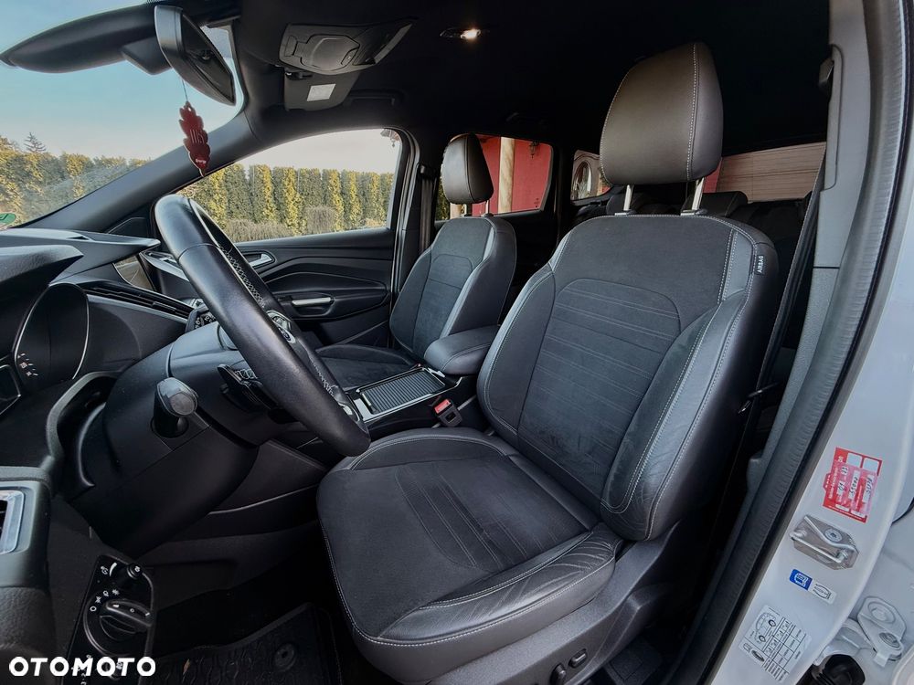 Ford Kuga 1.5 EcoBoost 4x4 ST-Line - 17