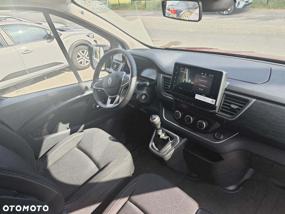 Renault Trafic Grand 2.0 dCi - 10