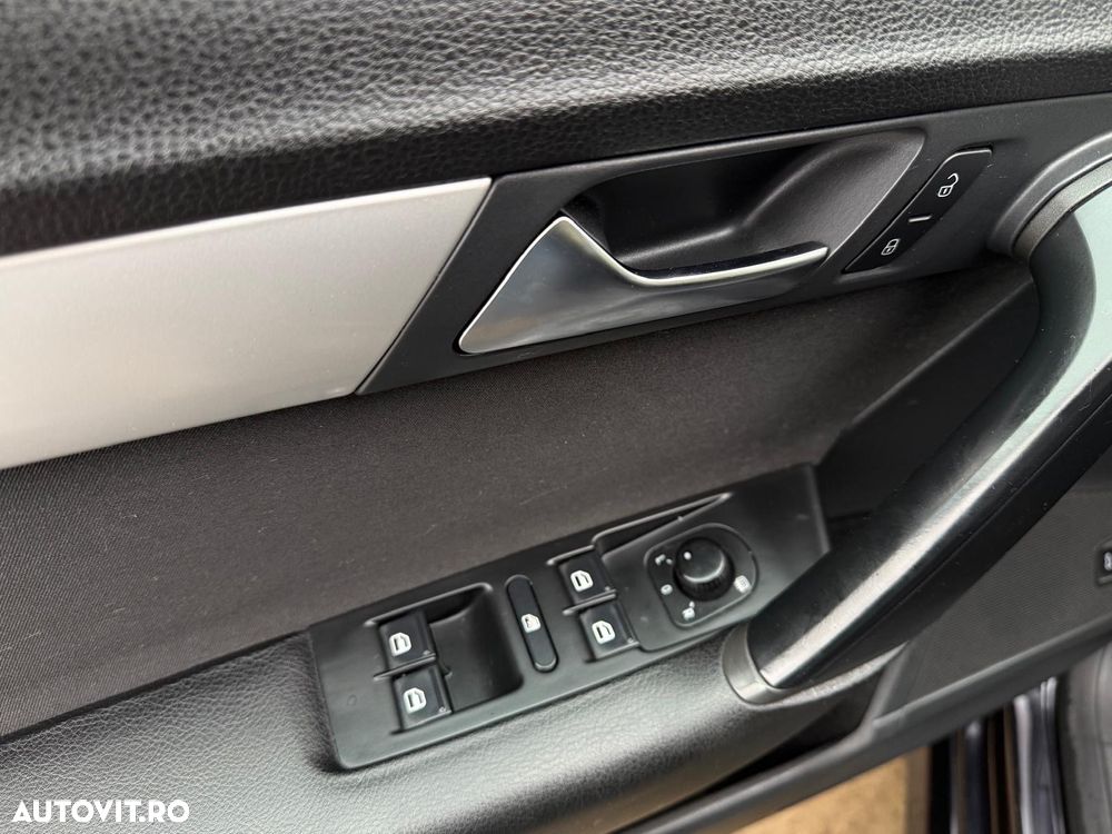 Volkswagen Passat - 16