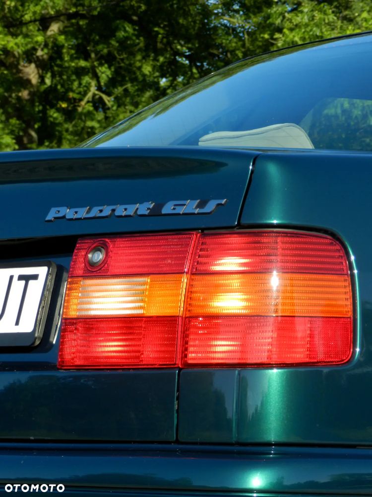 Volkswagen Passat - 10