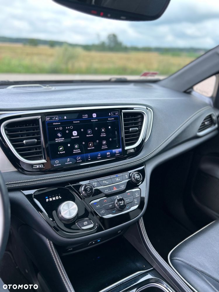 Chrysler Pacifica - 27