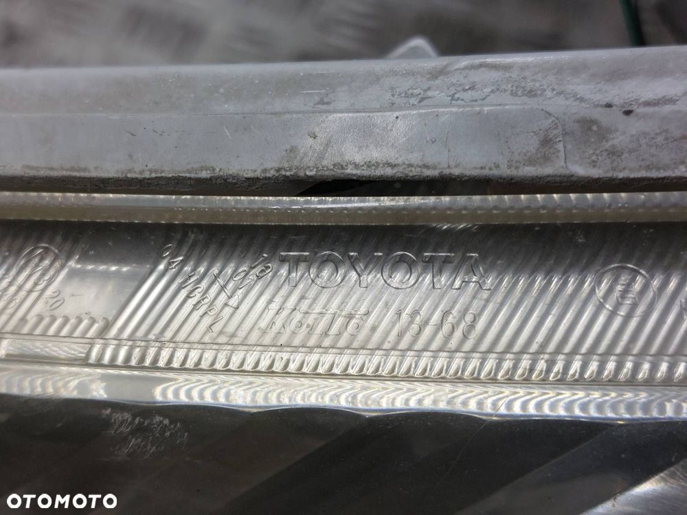 LAMPA LEWY PRZÓD + PRAWY PRZÓD TOYOTA COROLLA VERSO I - 9